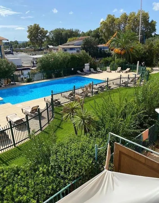 Deux Pieces Avec Terrasse Ensoleille Et Piscine Lejlighed Grimaud